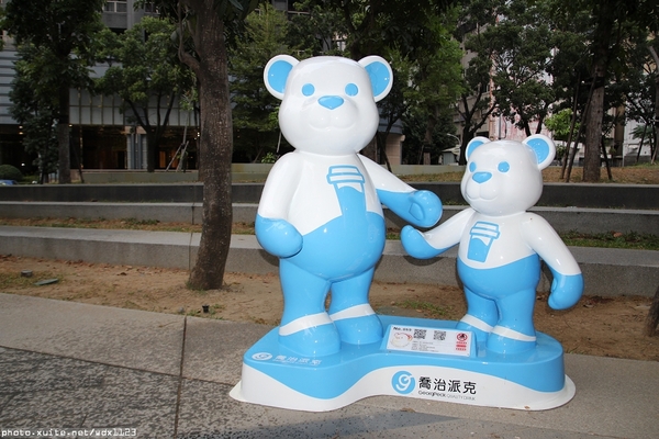 2014泰迪熊台中樂活嘉年華:2014泰迪熊樂活嘉年華✪100+2親子熊到齊❤金古錐~103.12.09更新