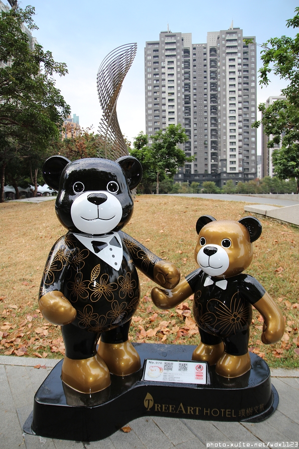 2014泰迪熊台中樂活嘉年華:2014泰迪熊樂活嘉年華✪100+2親子熊到齊❤金古錐~103.12.09更新