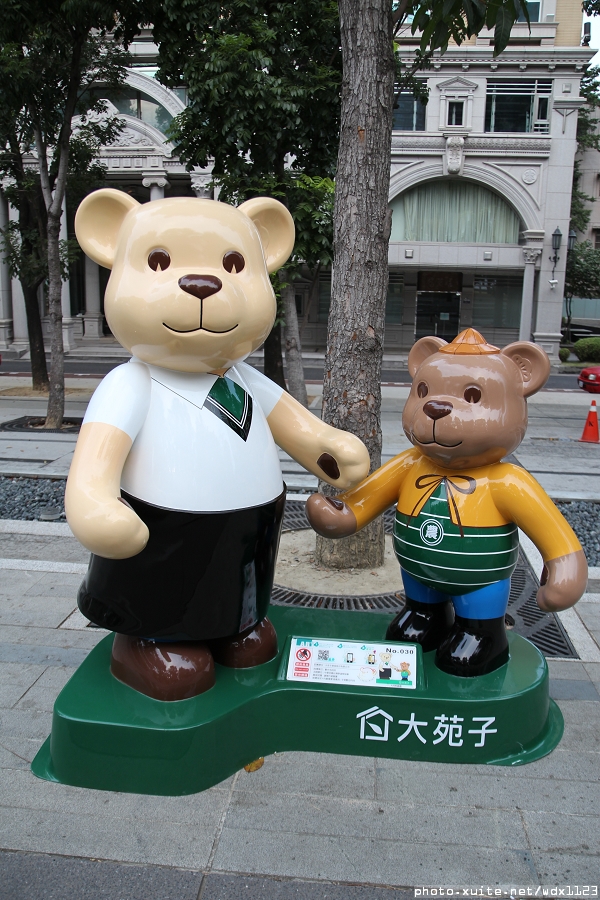 2014泰迪熊台中樂活嘉年華:2014泰迪熊樂活嘉年華✪100+2親子熊到齊❤金古錐~103.12.09更新