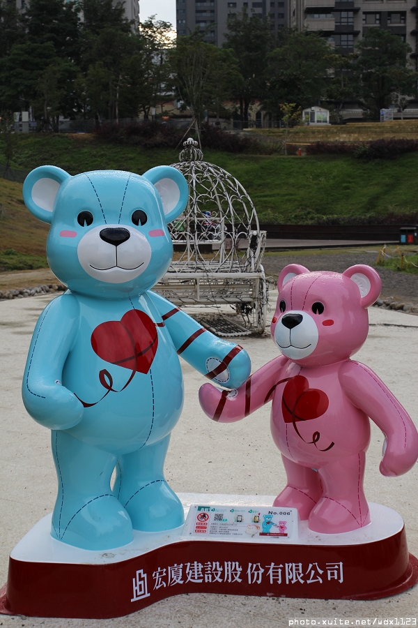 2014泰迪熊台中樂活嘉年華:2014泰迪熊樂活嘉年華✪100+2親子熊到齊❤金古錐~103.12.09更新