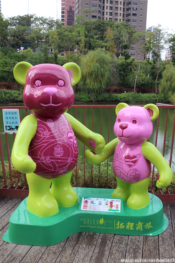 2014泰迪熊台中樂活嘉年華:2014泰迪熊樂活嘉年華✪100+2親子熊到齊❤金古錐~103.12.09更新