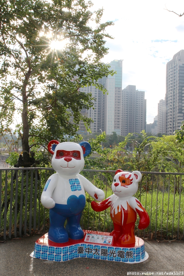 2014泰迪熊台中樂活嘉年華:2014泰迪熊樂活嘉年華✪100+2親子熊到齊❤金古錐~103.12.09更新