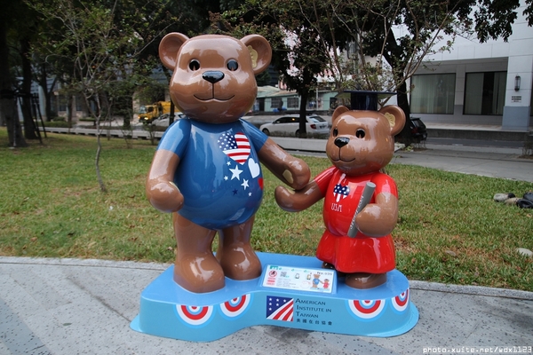 2014泰迪熊台中樂活嘉年華:2014泰迪熊樂活嘉年華✪100+2親子熊到齊❤金古錐~103.12.09更新