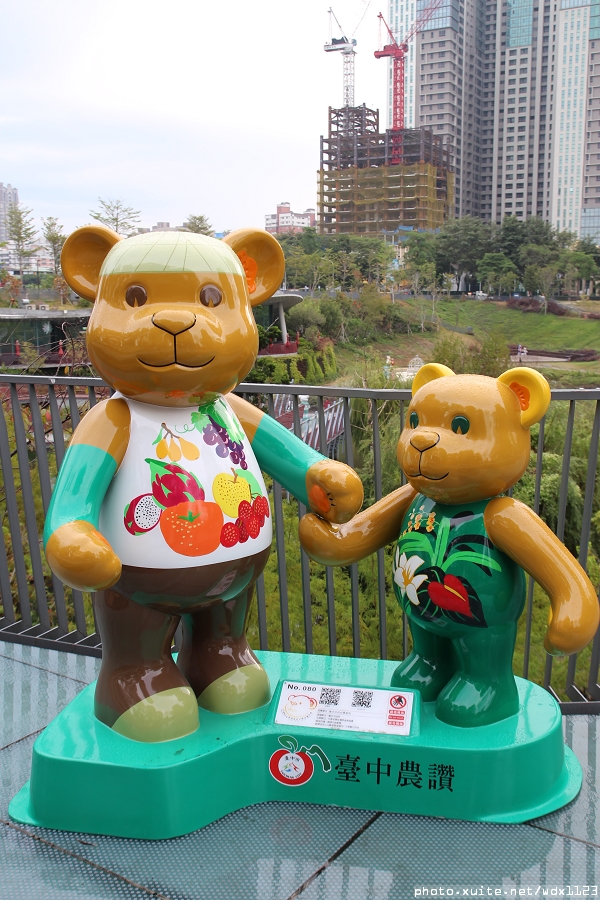 2014泰迪熊台中樂活嘉年華:2014泰迪熊樂活嘉年華✪100+2親子熊到齊❤金古錐~103.12.09更新