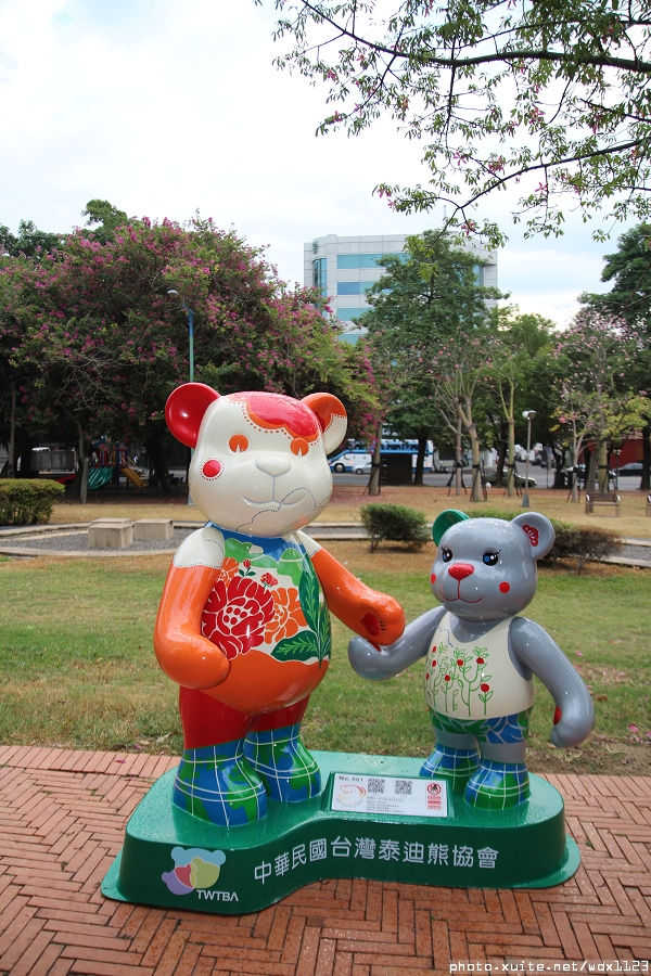 2014泰迪熊台中樂活嘉年華:2014泰迪熊樂活嘉年華✪100+2親子熊到齊❤金古錐~103.12.09更新