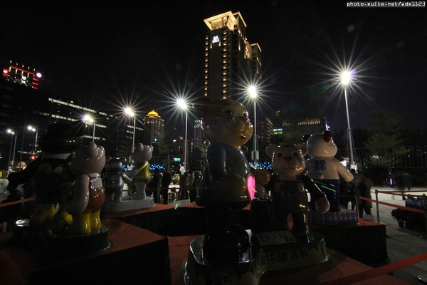 2014泰迪熊台中樂活嘉年華:2014泰迪熊樂活嘉年華✪100+2親子熊到齊❤金古錐~103.12.09更新