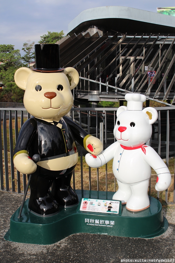 2014泰迪熊台中樂活嘉年華:2014泰迪熊樂活嘉年華✪100+2親子熊到齊❤金古錐~103.12.09更新
