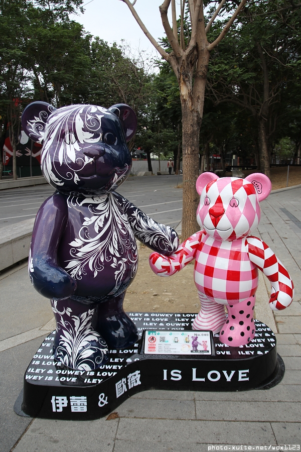 2014泰迪熊台中樂活嘉年華:2014泰迪熊樂活嘉年華✪100+2親子熊到齊❤金古錐~103.12.09更新