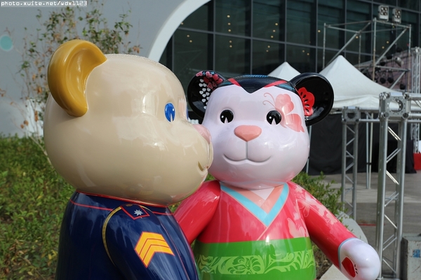 2014泰迪熊台中樂活嘉年華:2014泰迪熊樂活嘉年華✪100+2親子熊到齊❤金古錐~103.12.09更新