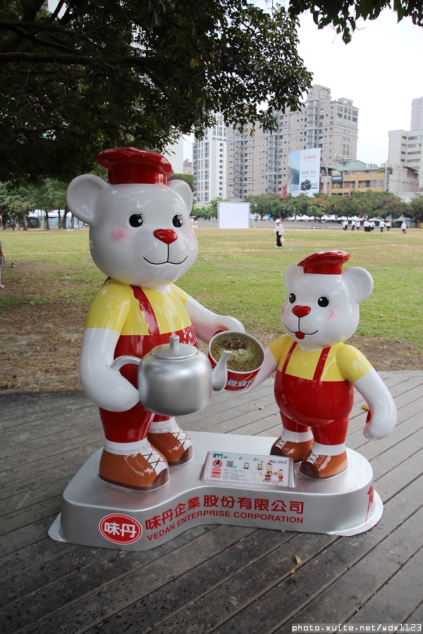 2014泰迪熊台中樂活嘉年華:2014泰迪熊樂活嘉年華✪100+2親子熊到齊❤金古錐~103.12.09更新