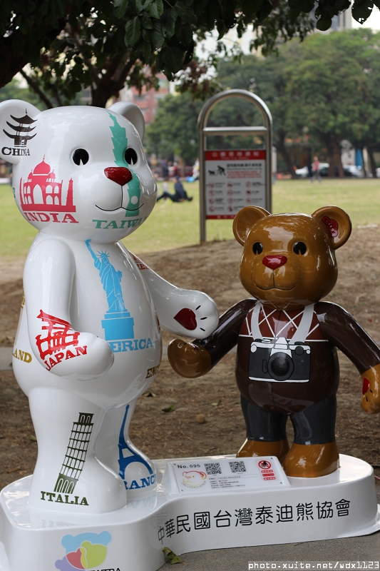 2014泰迪熊台中樂活嘉年華:2014泰迪熊樂活嘉年華✪100+2親子熊到齊❤金古錐~103.12.09更新