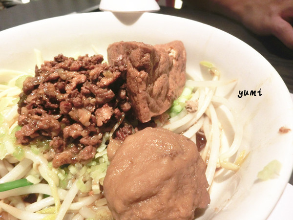 太初麵食りようり:【台中食記】在五星級的用餐環境享受平價美食@太初麵食りようり