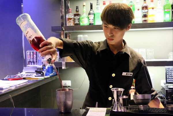 好客酒吧燒烤吃到飽 (37)