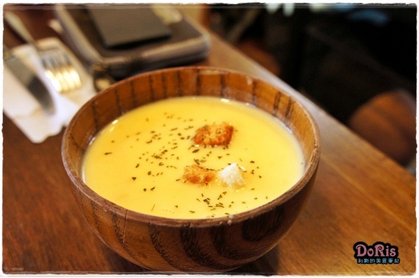 for Farm Burger‧田樂(小公園店):Burger中有個令人滿足的大太陽 吃完後一掃陰霾 -or Farm Burger 田樂