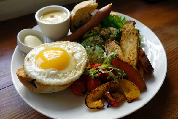 for Farm Burger‧田樂(小公園店)：(胖樺食記)台中必吃早餐”for Farm Burger田樂小公園店”。隱身民宅的優哉鄉村風(內含2016年完整菜單)