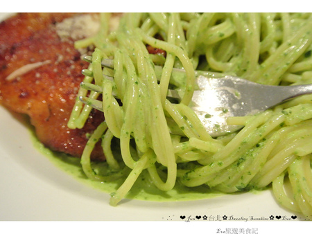 Dazzling Cafe Sunshine(3店)：【食記】oO。。台北　信義區　A11館　Dazzling Cafe SunShine　蜜糖吐司　義大利麵　燉飯　咖啡　輕食　三明治　奶油像瀑布一樣流潟而下的蜜糖吐司，讓人看了好想大口大口吃～oO。o○。　