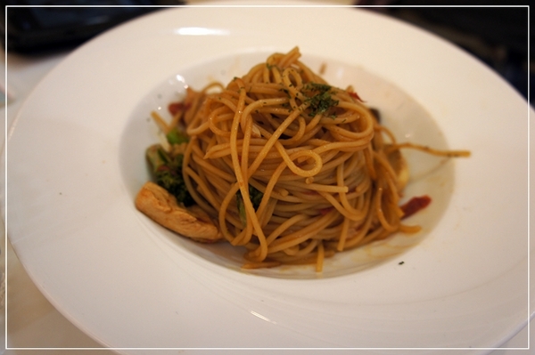 Dazzling cafe Sunshine(三店)：[Cafe] 初訪★Dazzling cafe★ 肖想很久的蜜糖吐司，終於讓我品嚐到囉!!!