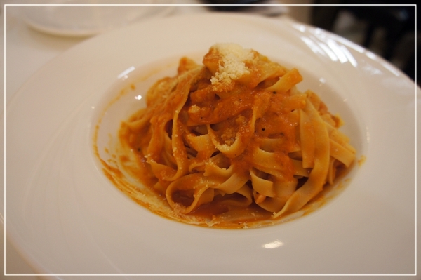 Dazzling cafe Sunshine(三店)：[Cafe] 初訪★Dazzling cafe★ 肖想很久的蜜糖吐司，終於讓我品嚐到囉!!!