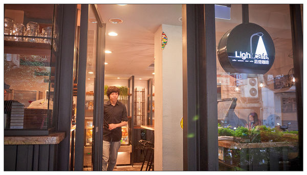 路燈咖啡 Light cafe:【食記】 台北 路燈咖啡_線條優美的公館微型咖啡廳