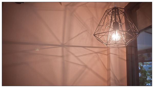 路燈咖啡 Light cafe:【食記】 台北 路燈咖啡_線條優美的公館微型咖啡廳