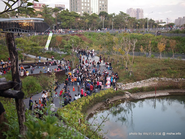 四月南風：【食記】【景點】台中西屯-四月南風伴手禮-長崎蛋糕 Castela 卡斯提拉@秋紅谷 : Let’s run away! 台中一日遊~秋紅谷景觀公園