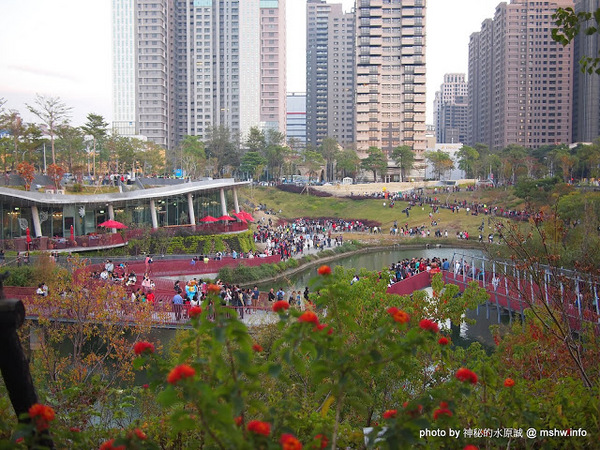 四月南風：【食記】【景點】台中西屯-四月南風伴手禮-長崎蛋糕 Castela 卡斯提拉@秋紅谷 : Let’s run away! 台中一日遊~秋紅谷景觀公園