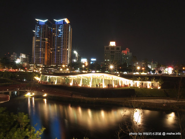 四月南風：【食記】【景點】台中西屯-四月南風伴手禮-長崎蛋糕 Castela 卡斯提拉@秋紅谷 : Let’s run away! 台中一日遊~秋紅谷景觀公園