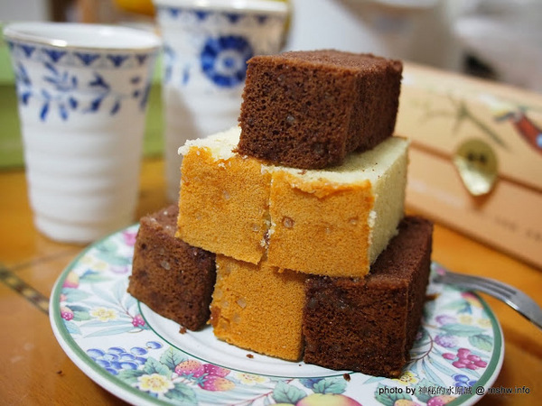 四月南風：【食記】【景點】台中西屯-四月南風伴手禮-長崎蛋糕 Castela 卡斯提拉@秋紅谷 : Let’s run away! 台中一日遊~秋紅谷景觀公園