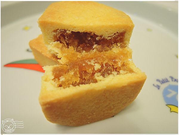 四月南風:【星羽是吃貨-宅配】Q甜ㄎㄠˊㄎㄠˊ長崎蛋糕,連星羽都吃到欲罷不能喔!~四月南風。