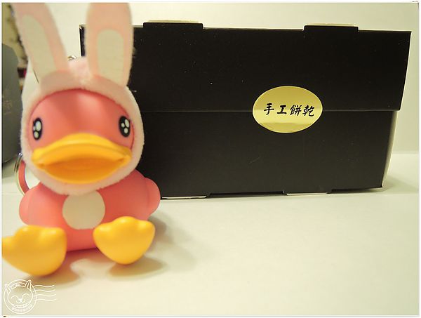 四月南風:【星羽是吃貨-宅配】Q甜ㄎㄠˊㄎㄠˊ長崎蛋糕,連星羽都吃到欲罷不能喔!~四月南風。