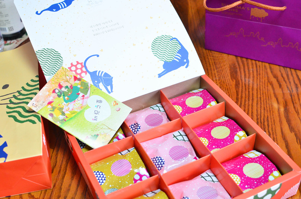 四月南風：『台中||西屯』連包裝都想收藏起來！-四月南風 中秋禮盒 “愛評體驗團”