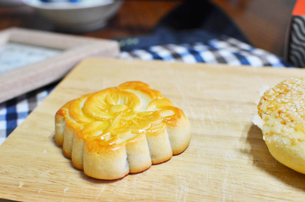 四月南風：『台中||西屯』連包裝都想收藏起來！-四月南風 中秋禮盒 “愛評體驗團”