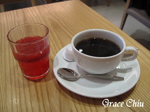 經典紐約早午餐~佐曼咖啡館%2FJumane Cafe%5C %2F南西商圈%2F捷運中山站%2F鬆餅%2F下午茶%2F早午餐