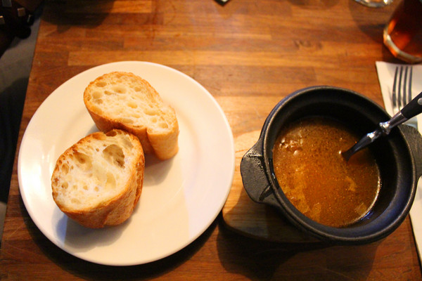 AL CICCHETTO 義麵坊小酒館：[台北]華山園區內的人氣餐廳  AL CICCHETTO 義麵坊小酒館