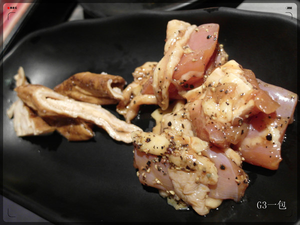 好客-音樂料理-現場LIVE演唱(市府店)：【口碑券09】市府捷運站一號出口「好客-音樂料理 (市府店)」