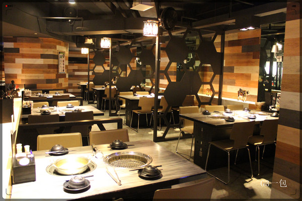 好客-音樂料理-現場LIVE演唱(市府店)：【口碑券09】市府捷運站一號出口「好客-音樂料理 (市府店)」