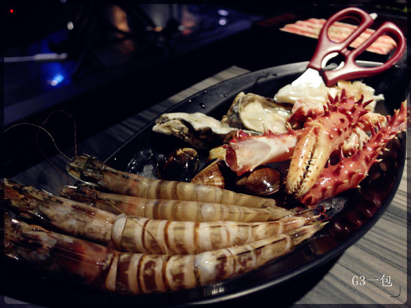 好客-音樂料理-現場LIVE演唱(市府店)：【口碑券09】市府捷運站一號出口「好客-音樂料理 (市府店)」