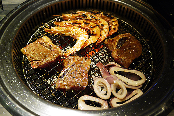 好客-音樂料理-現場LIVE演唱(市府店):帝王級的豪華料理。好客-音樂料理(巿府店)