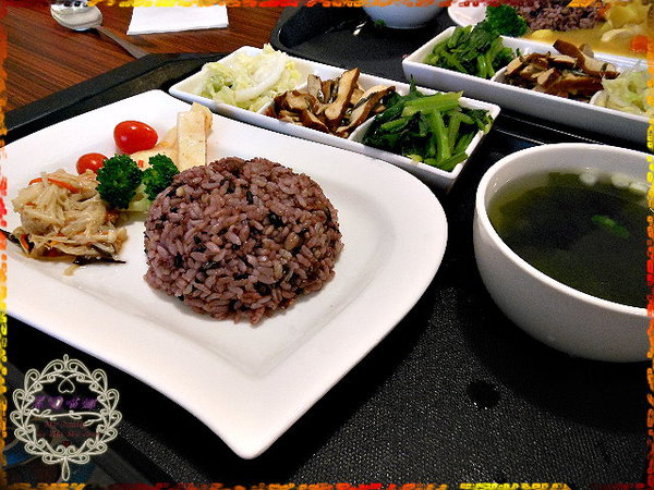08蔬食餐(鍋邊素)套餐($90)