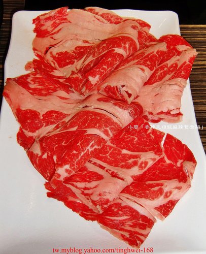 香辣天頂級麻辣鴛鴦鍋:「香辣天頂級麻辣鴛鴦鍋」香濃味美的牛奶味噌鍋~