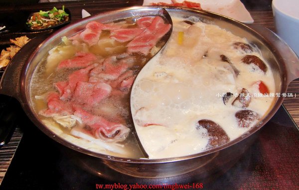 香辣天頂級麻辣鴛鴦鍋:「香辣天頂級麻辣鴛鴦鍋」香濃味美的牛奶味噌鍋~