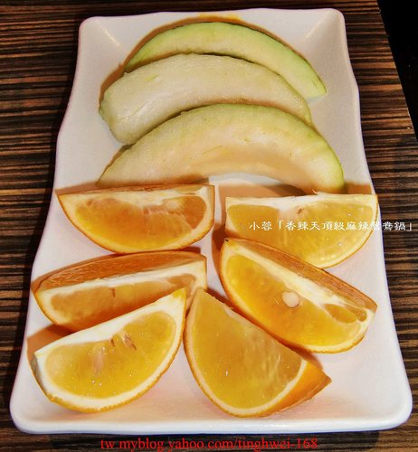 香辣天頂級麻辣鴛鴦鍋:「香辣天頂級麻辣鴛鴦鍋」香濃味美的牛奶味噌鍋~