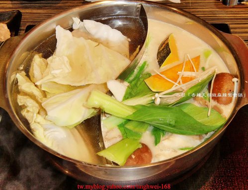 香辣天頂級麻辣鴛鴦鍋:「香辣天頂級麻辣鴛鴦鍋」香濃味美的牛奶味噌鍋~