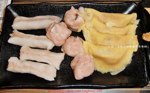 香辣天頂級麻辣鴛鴦鍋:「香辣天頂級麻辣鴛鴦鍋」香濃味美的牛奶味噌鍋~