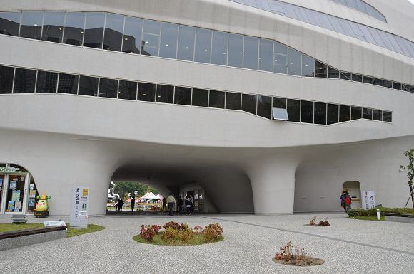 國立公共資訊圖書館18