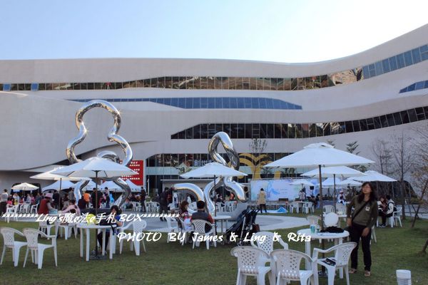 國立公共資訊圖書館National Library of Public Information:閱讀新視界.世界級的國立台中圖書館