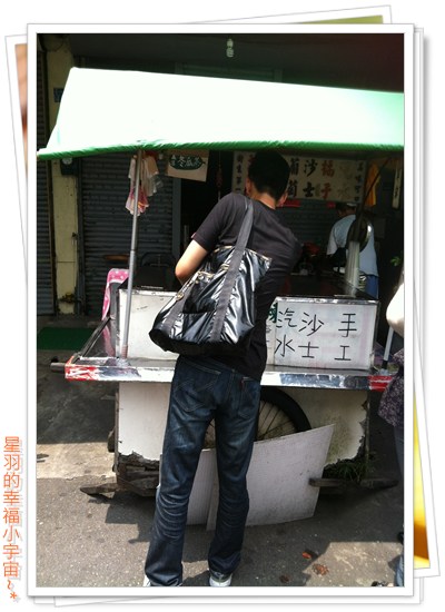 手工汽水:【星羽愛遊玩-嘉義半日遊】維持四十年的古早好味道~手工汽水阿伯。