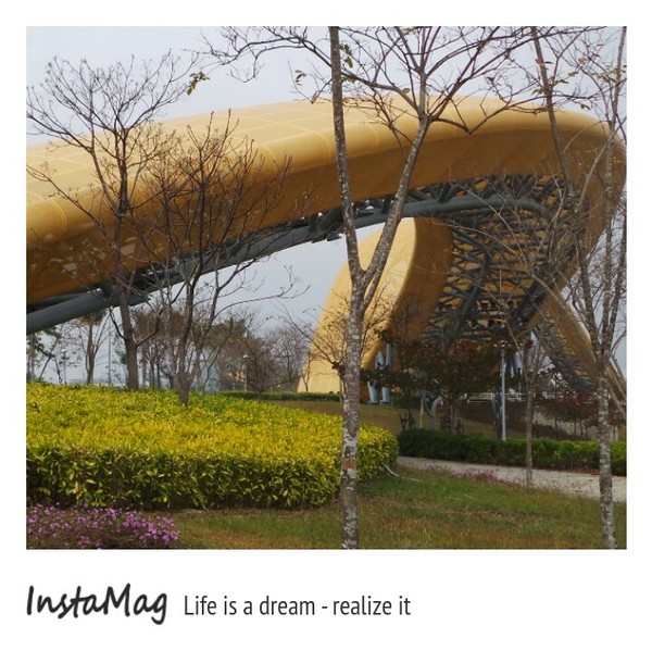 南科迎曦湖：黃色巨蟒~迎曦湖