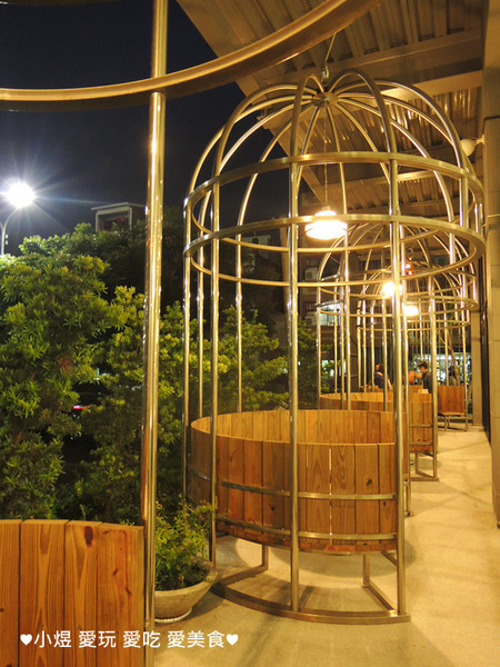 bobo 8蕾歐式餐廳:bobo 8蕾歐式餐廳(彰化店)---試賣擁有超人氣,鳥籠座位你見過嗎???