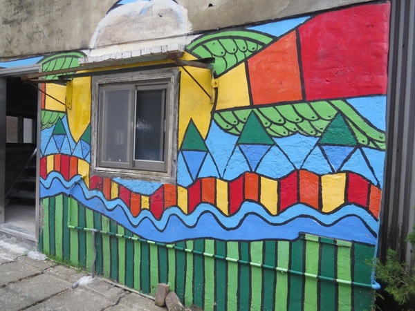 軟橋彩繪社區:簡樸中充滿歡樂塗鴨的【新竹竹東/軟橋彩繪社區】